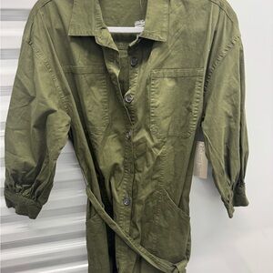 Lyn Burches Size M Olive Green Button-Up Jumpsuit
